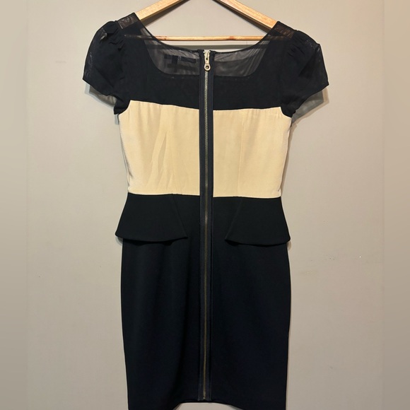 JAY GODFREY Revolve Bloomingdale’s Designer Peplum Cap Sleeve Colour-Block Dress - Picture 3 of 8